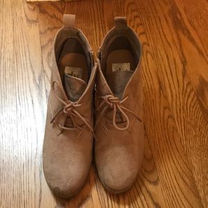 Size 7.5 tan booties